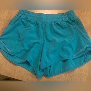 Blue lululemon Hotty hot shorts 4 inch - size 8